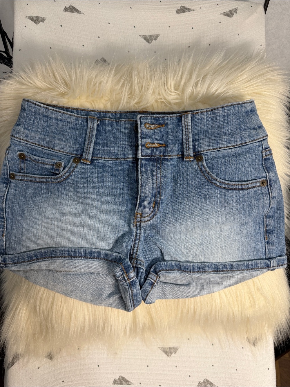 LONDONJEAN Light Blue Double-Button Rolled Hem Denim Shorts